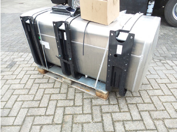 מכל דלק MAN 4 x Man 710 ltr tank orgineel / incl steunen / parts nr 81.12201-6949 160x70: תמונה 4