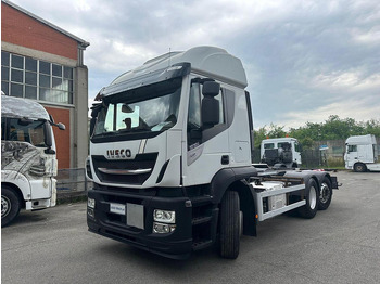 משאית עם שלדת תא IVECO Stralis 460