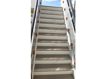 מדרגות נוסעים TEMG Pax Stairs TG2244: תמונה 3 מדרגות נוסעים TEMG Pax Stairs TG2244: תמונה 3