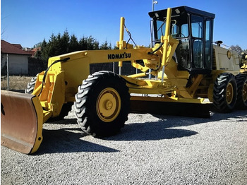 מפלסת KOMATSU
