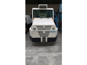 טרקטור כבודה MULAG