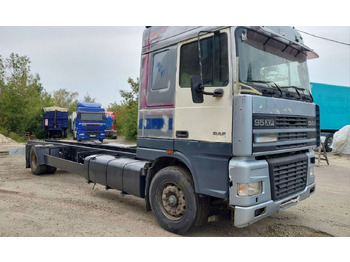 משאית עם שלדת תא DAF XF 95 380
