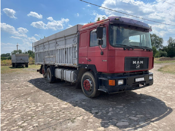 משאית צד נופל/ שטוחה MAN 25.422