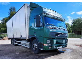 משאית תיבה VOLVO FM12