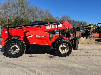מפעיל טלסקופי MANITOU