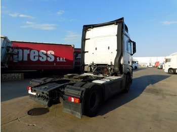 יחידת טרקטור Mercedes Actros: תמונה 3