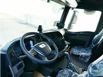 Interior photo 2: הַחכָּרָה MAN TGS 35.480 8x6H BL CH TGS 35.480 8x6H BL CH, HydroDrive, Navi, Nebenantrieb MAN TGS 35.480 8x6H BL CH TGS 35.480 8x6H BL CH, HydroDrive, Navi, Nebenantrieb