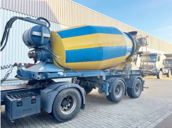 מערבל בטון סמיטרליילר LIEBHERR
