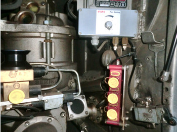 הַחכָּרָה Mercedes-Benz SK 1824 L 4x2 SK 1824 L 4x2, Esterer Tankaufbau ca. 13.100l, 2 Kammern Mercedes-Benz SK 1824 L 4x2 SK 1824 L 4x2, Esterer Tankaufbau ca. 13.100l, 2 Kammern: תמונה 3