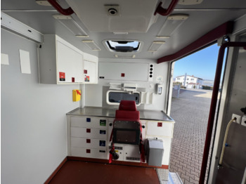 אמבולנס Mercedes-Benz Sprinter 516 CDI 4x2 Sprinter 516 CDI 4x2, Rettungswagen, Retarder: תמונה 3