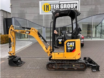 מיני מחפר CATERPILLAR 301.7CR