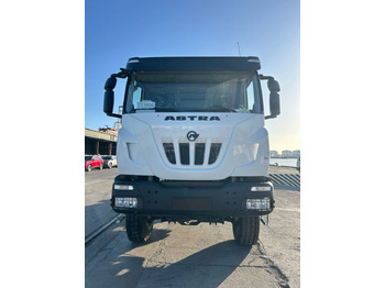 משאית עם שלדת תא IVECO Astra