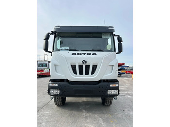 משאית עם שלדת תא IVECO Astra
