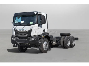משאית עם שלדת תא IVECO T-WAY