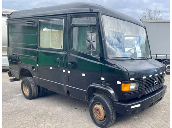 כלי רכב מסחרי עם לוח MERCEDES-BENZ Vario 609