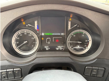 יחידת טרקטור DAF XF 106.460 XF460 4X2 Spacecab / 2 beds / Hydraulics / alcoa / full spoilers / ADR: תמונה 4 יחידת טרקטור DAF XF 106.460 XF460 4X2 Spacecab / 2 beds / Hydraulics / alcoa / full spoilers / ADR: תמונה 4