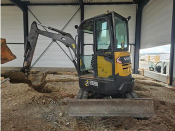 מיני מחפר VOLVO ECR25D