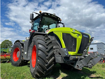 טרקטור חקלאי CLAAS Xerion