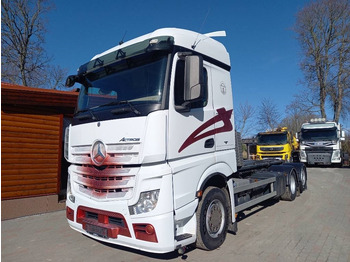 משאית הרמת וו MERCEDES-BENZ Actros
