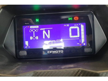 רכב שטח/ טרקטורון CFMOTO