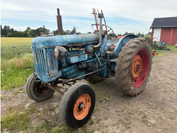 טרקטור חקלאי FORDSON