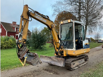 מחפר KOMATSU