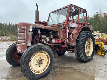 טרקטור חקלאי ZETOR