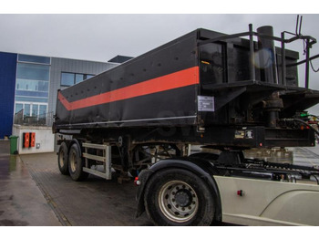 סמיטריילר עם מזהיר ATM