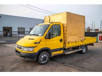כלי רכב מסחרי במיטה שטוחה IVECO Daily 50c13
