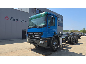 משאית עם שלדת תא MERCEDES-BENZ Actros 2636