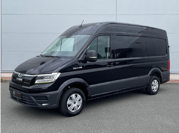 כלי רכב מסחרי עם לוח MAN TGE