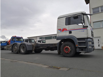 משאית עם שלדת תא MAN TGA 26.350