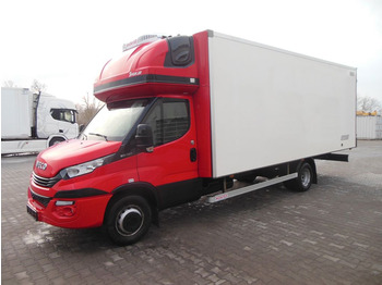 כלי רכב מסחרי עם תיבה IVECO Daily