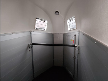 קרון נגרר לסוסים Pferdeanhänger Böckmann Champion UNO Esprit silver & black Haube schwarz 1600kg 2024: תמונה 4 קרון נגרר לסוסים Pferdeanhänger Böckmann Champion UNO Esprit silver & black Haube schwarz 1600kg 2024: תמונה 4