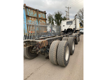 הַחכָּרָה Scania P360 8x4 Chassis Cab Scania P360 8x4 Chassis Cab: תמונה 4