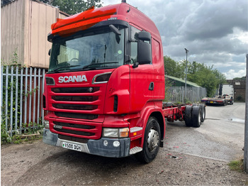 משאית עם שלדת תא Scania R440: תמונה 2
