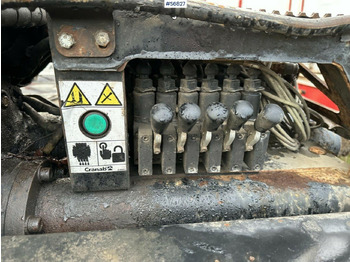 משאית עץ Timber truck Mercedes-Benz Arocs 2863 with crane: תמונה 5