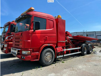 משאית גרירה SCANIA R144