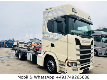 מוביל מכולות/ משאית החלפת גוף SCANIA S 450