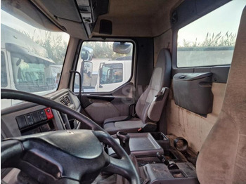 Interior photo 1: משאית הרמת וו Renault Premium 420 DCI