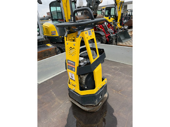 מכונת בנייה BOMAG