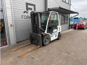 מלגזת סולר UNICARRIERS
