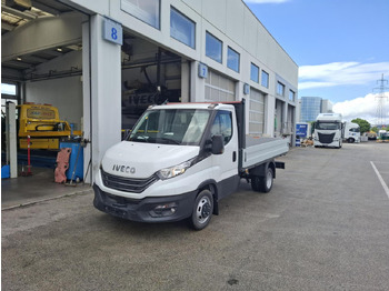 כלי רכב מסחרי עם לוח IVECO Daily 35c14