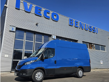 כלי רכב מסחרי לנוסעים IVECO Daily 35c18
