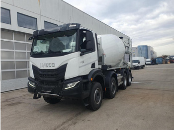 משאית מערבלת בטון IVECO Stralis