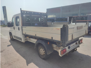 כלי רכב מסחרי מזהיר, כלי רכב מסחרי קומבי PEUGEOT Boxer 2.2 HDI: תמונה 3