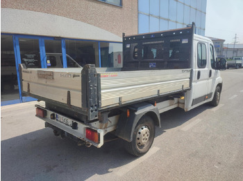 כלי רכב מסחרי מזהיר, כלי רכב מסחרי קומבי PEUGEOT Boxer 2.2 HDI: תמונה 4