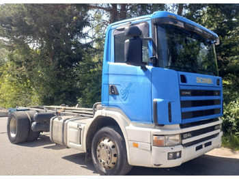 משאית עם שלדת תא SCANIA R124