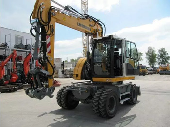 מחפר גלגלים LIEBHERR A 913