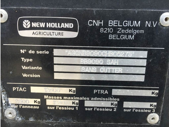 מכונת צרור מרובעת New Holland BB9090 Damaged / Skadad: תמונה 3